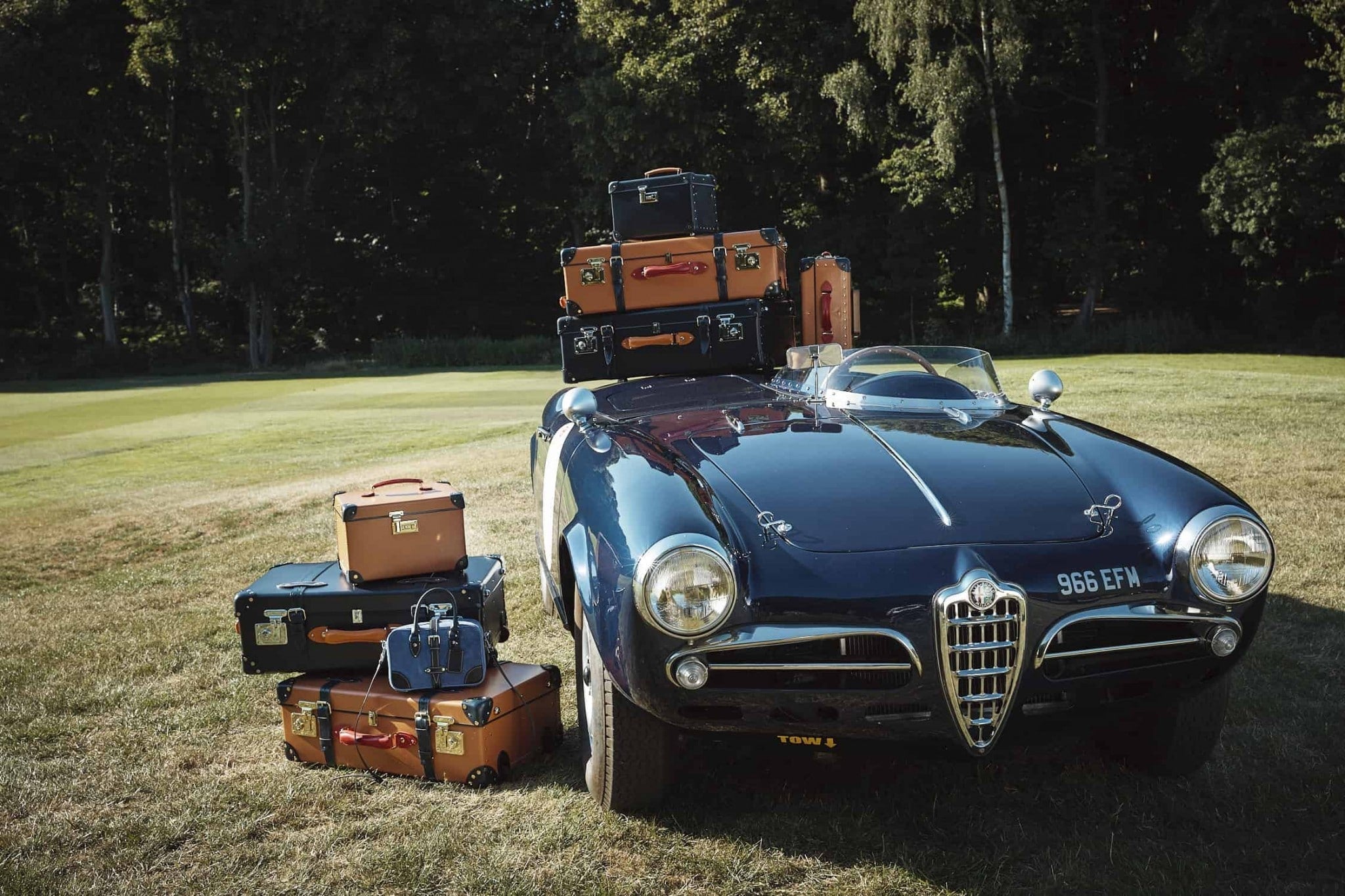 ALFA ROMEO アルファロメオ　スーツケース　キャリーケース　旅行用品 ALFA ROMEO アルファロメオスーツケースキャリーケース旅行用品