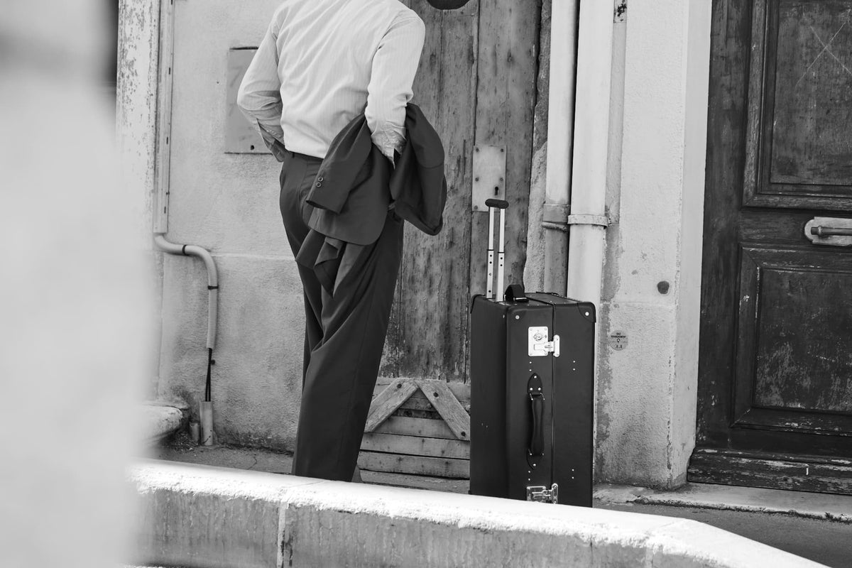 メンズにおすすめのスーツケース｜選び方と人気モデルを紹介