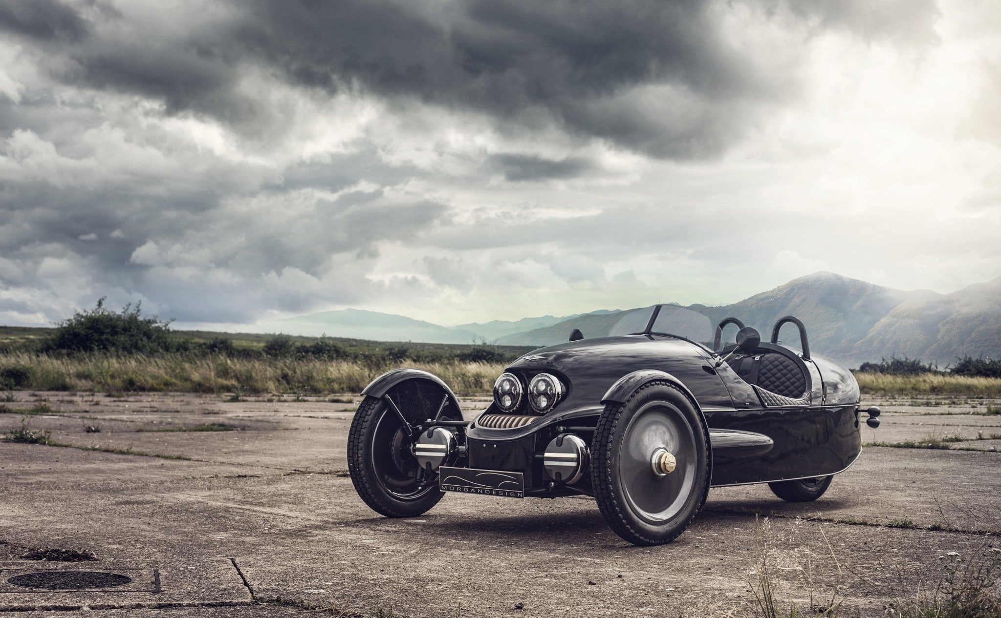 Selfridges X Morgan Motor - GLOBE-TROTTER