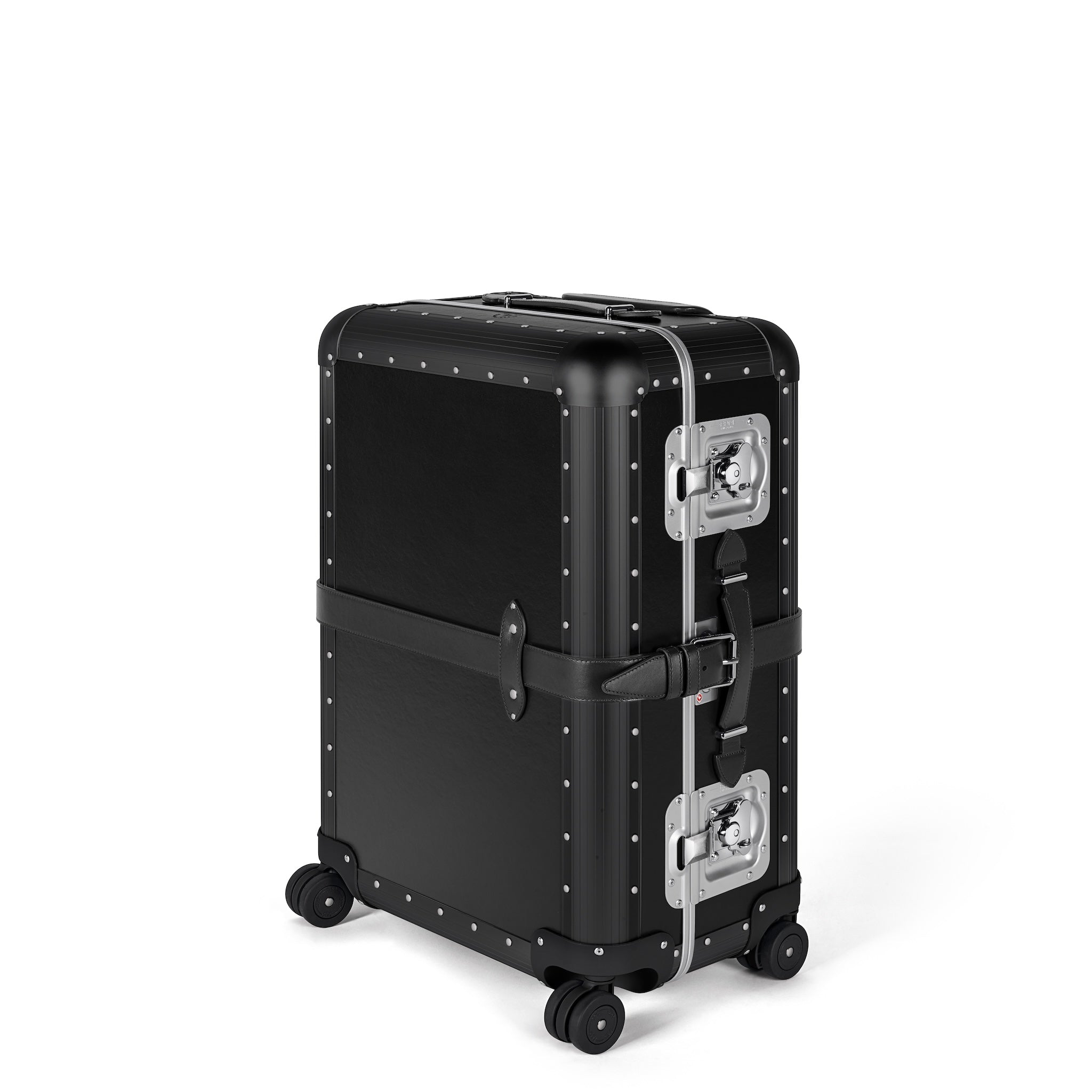 新着製品｜オンラインストア｜グローブ・トロッター（Globe-Trotter