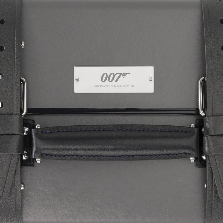 コレクション 007 007 コレクション キャリーオン 4輪 グレー | グローブ