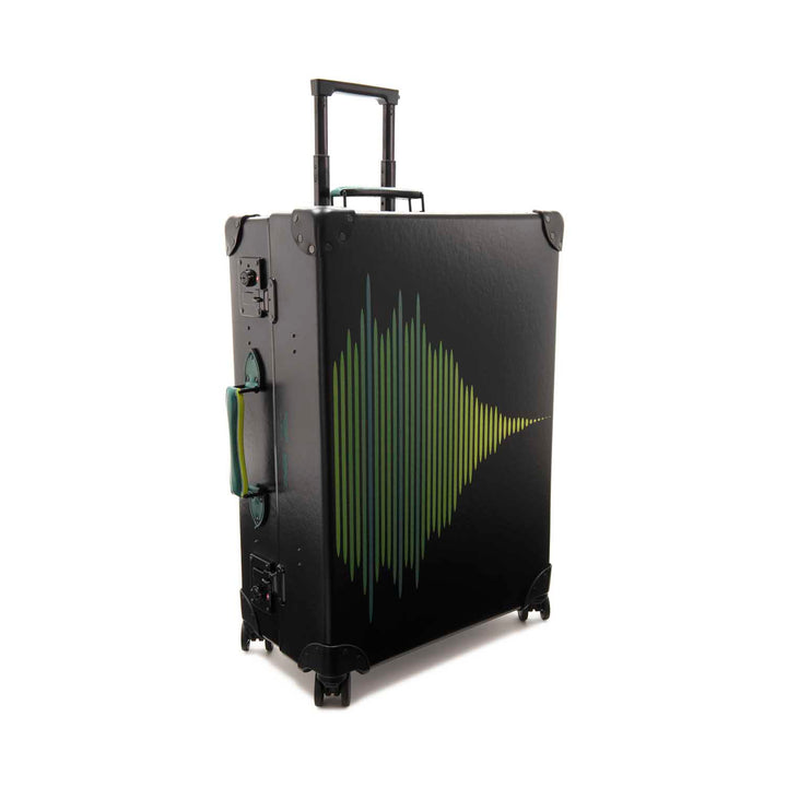 Aston Martin Aramco F1™ Team AMR24 · ラージチェックイン - 4ホイール | ブラック/ブラック/ブラック