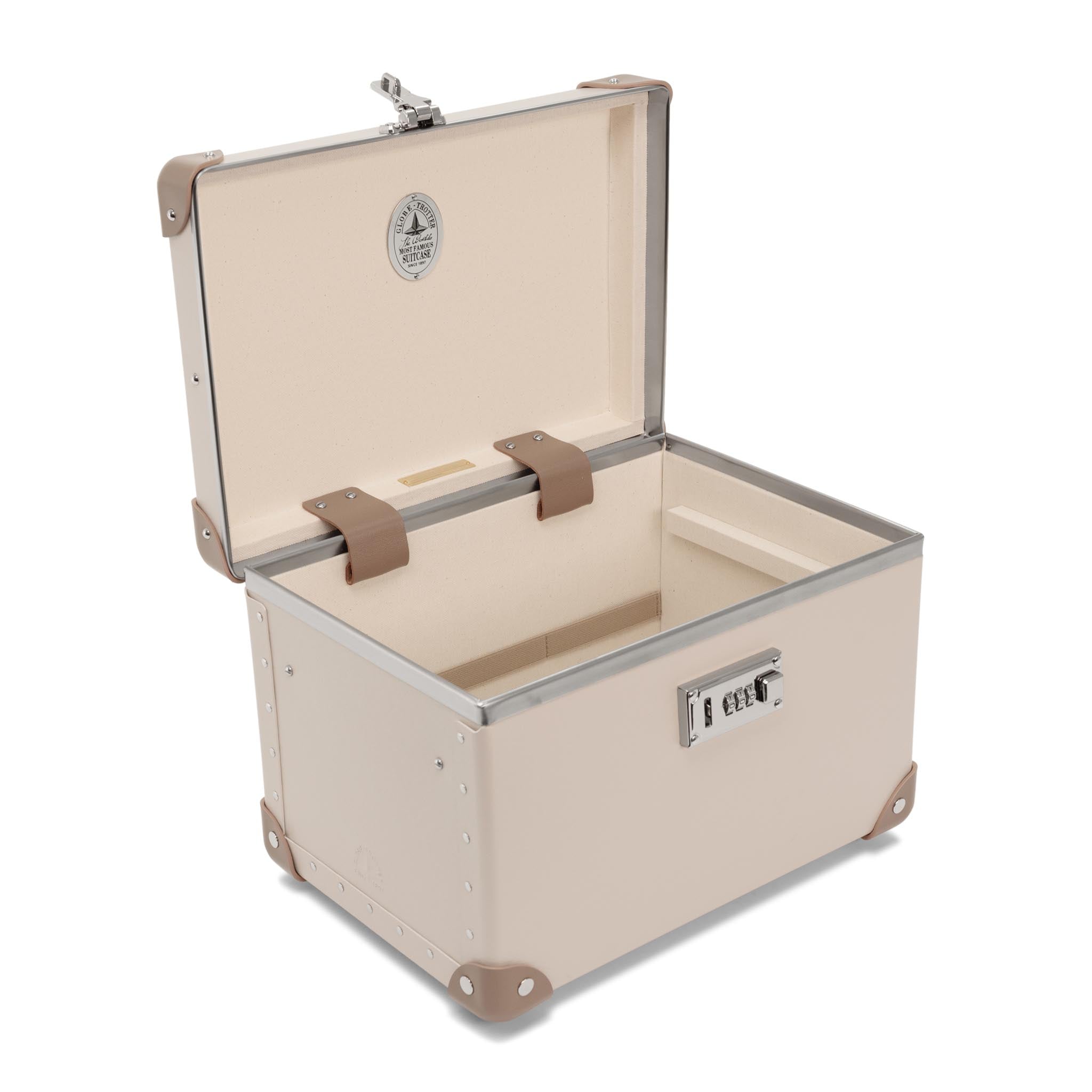 ホームコレクション · ヴァニティケース  | チョーク/モス/クロム