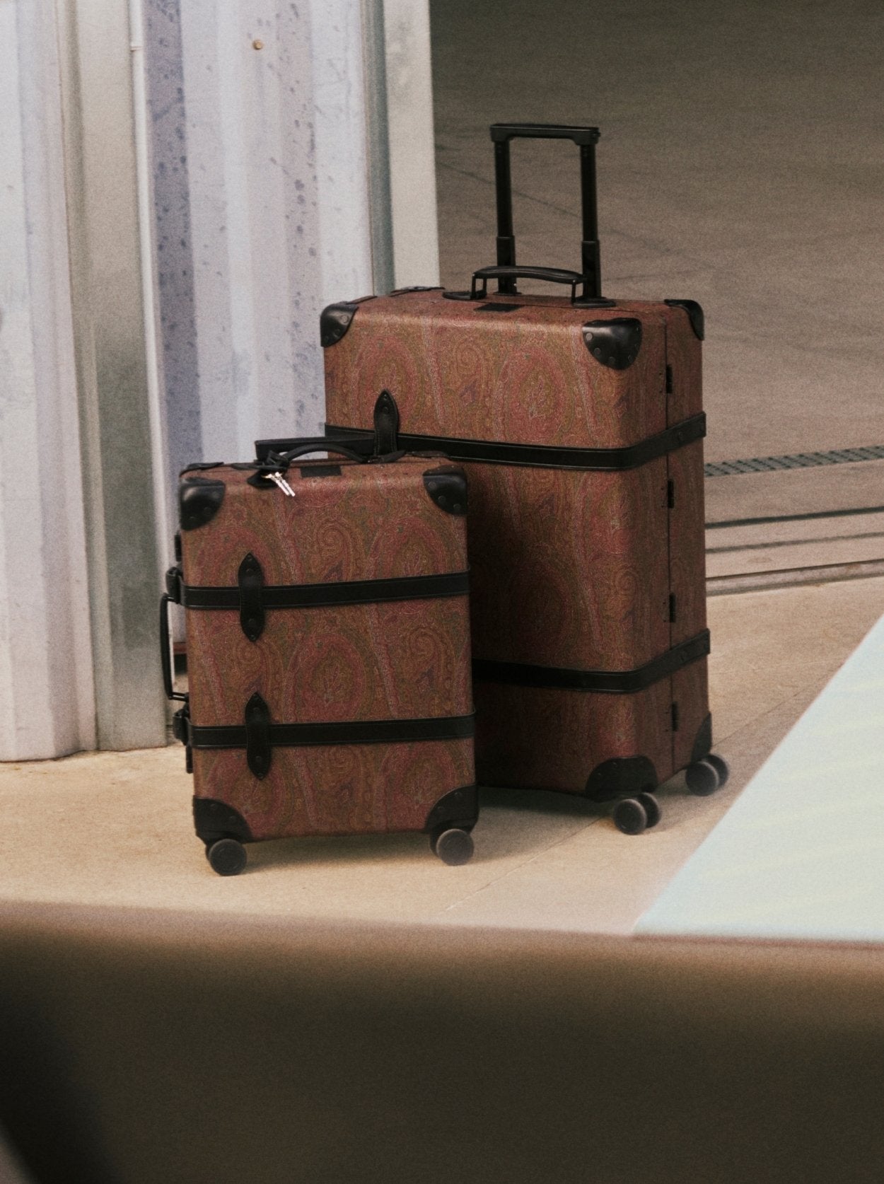 【GLOBE-TROTTER】キャリーケース レザー 英国製 ヴィンテージ グローブ・トロッター日本公式｜英国製高級スーツケース