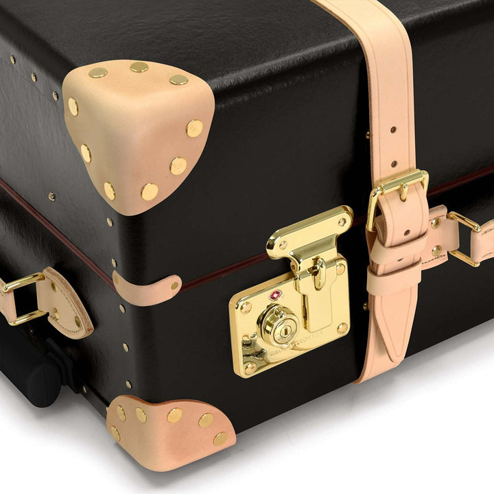 サファリ · ミディアム チェックイン - 4ホイール | ブラウン