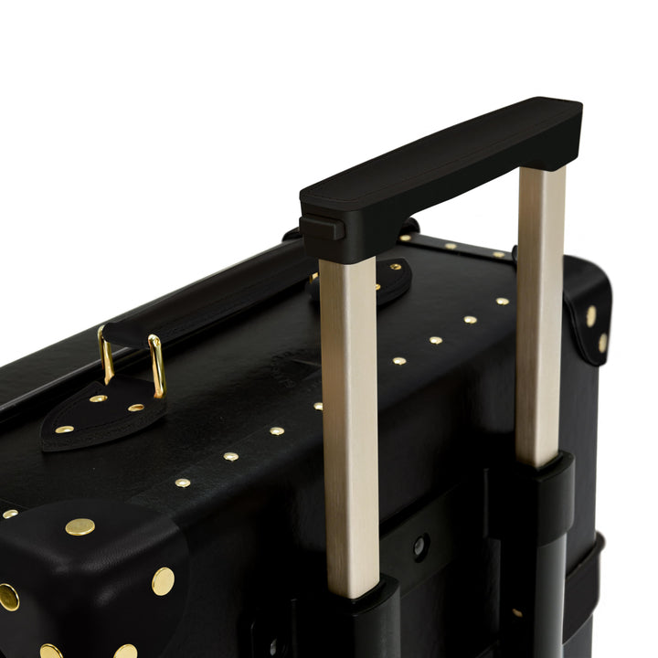 美品 1502 キャリーケース 2way クロコ型押し ブラック ゴールド金具 Cepica（セピカ）の「4輪クロコ型押しエナメルキャリーバッグ